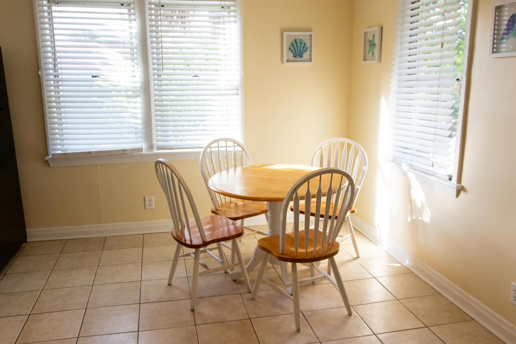 Walk To The Beach! Two Bedroom Unit In The Heart Of Jax Beach شاطئ جاكسونفيل المظهر الخارجي الصورة